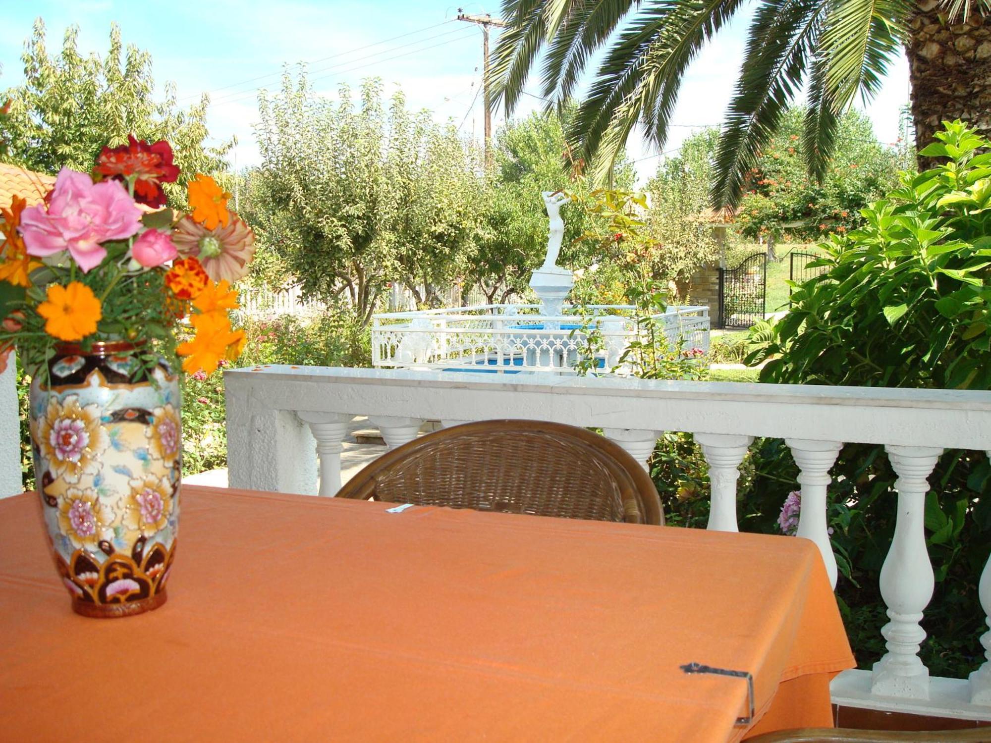 Villa Tonia Apartments Sarti Exterior photo